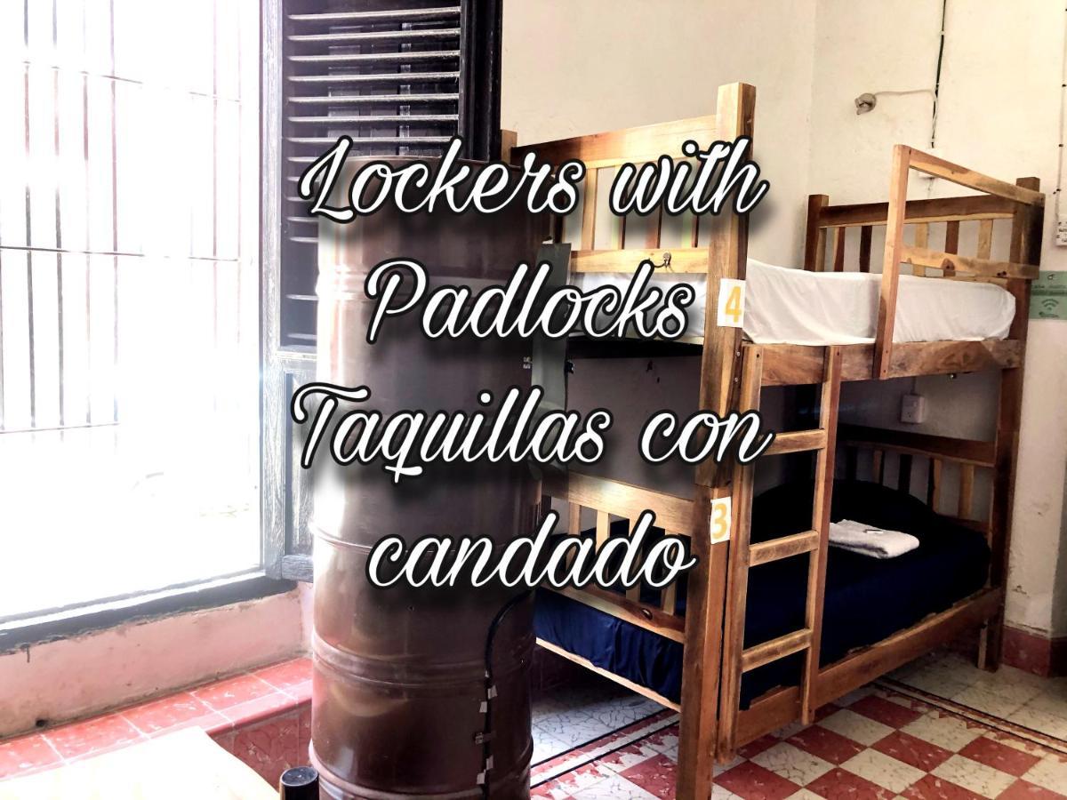 Hostel Casa Quetzal カンペチェ エクステリア 写真