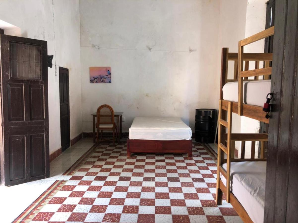 Hostel Casa Quetzal カンペチェ エクステリア 写真
